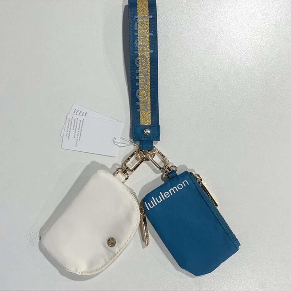Lululemon athletica Dual Pouch Wristlet blue white new purse wallet keychain